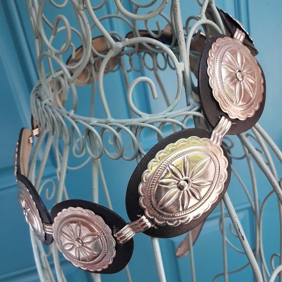 Vintage Conch Belt Boho Western Silver Metal and Leather Belt Country - Picture 9 of 17